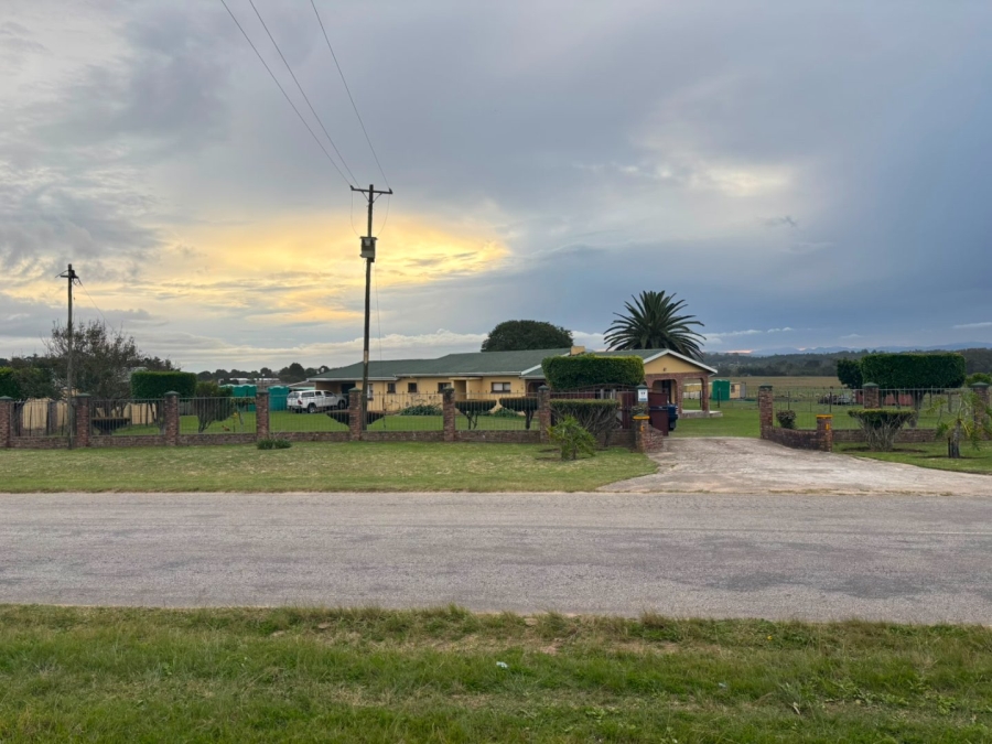 Commercial Property for Sale in Colleen Glen Eastern Cape